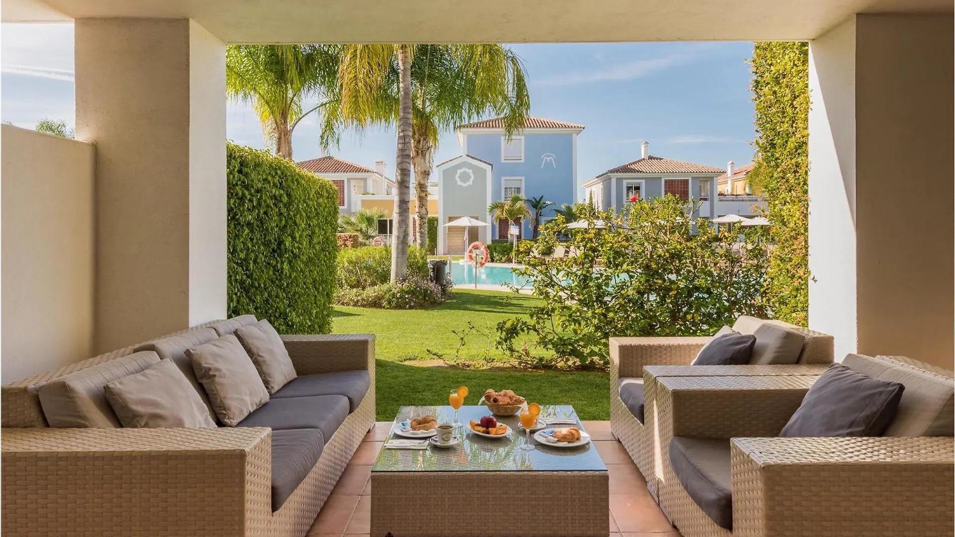2 Bedroom Beautiful Apartment In Estepona 0*,